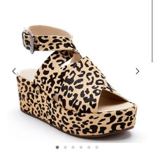 Matisse Runaway Platform Cheetah Size 10